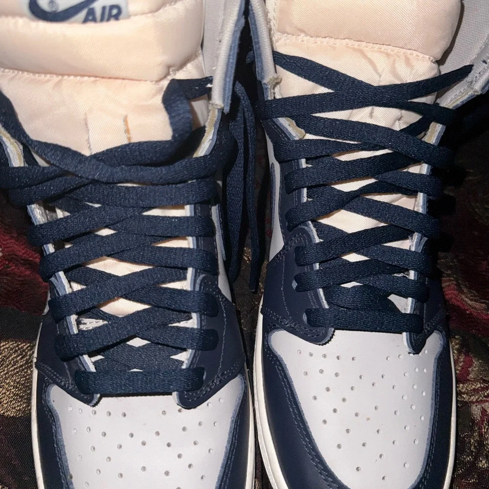 Nike Air Jordan 1 Hi Retro OG Navy Blue/Wolf Grey Shoes - Picture 3 of 7